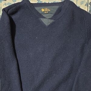 Fjallraven Women's Deep Blue Sormland V-Neck Sweater